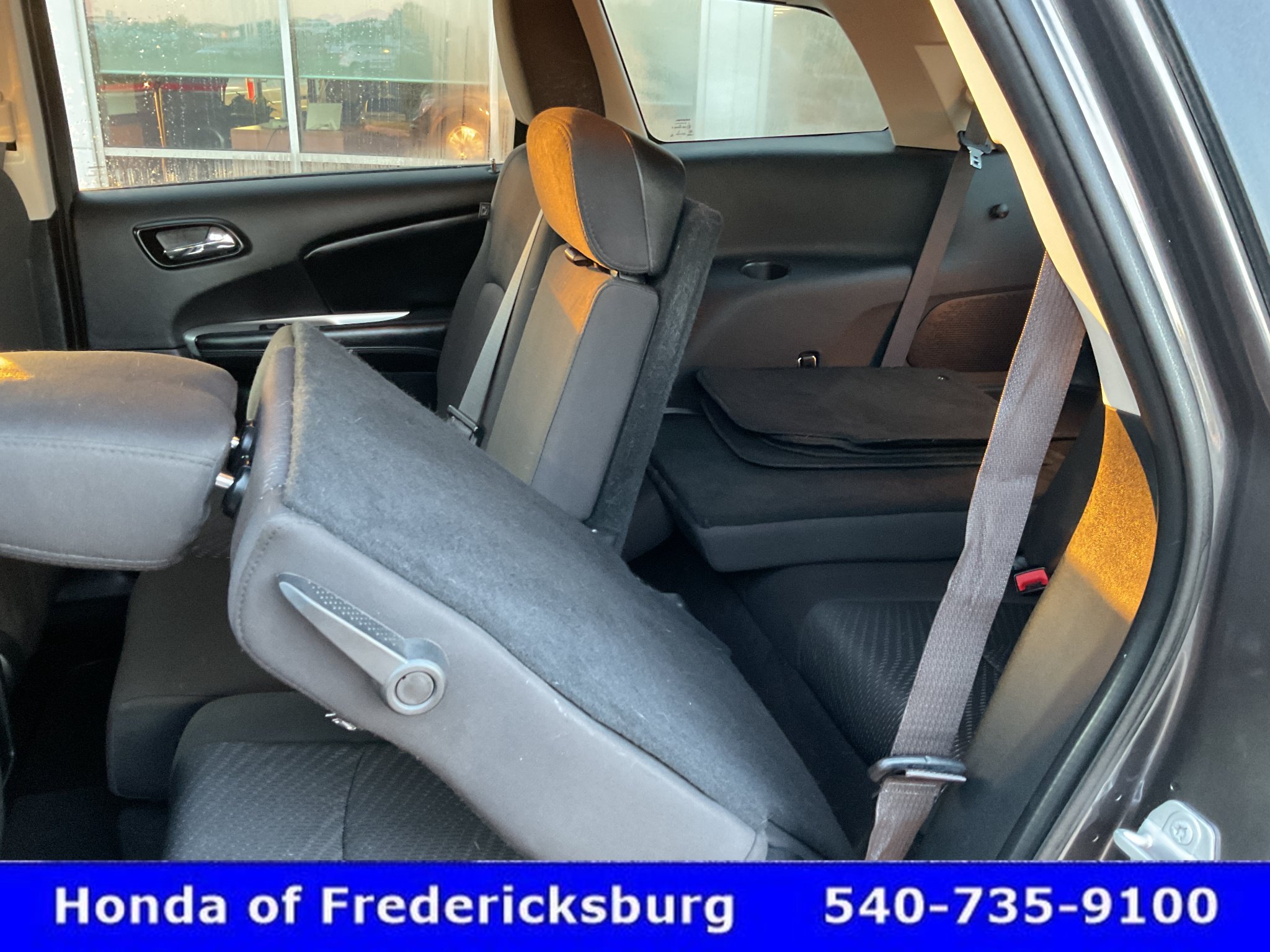 Used 2018 Dodge Journey SE FWD image 23