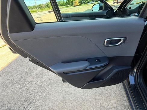 Used 2025 Kia K4 FWD image 17