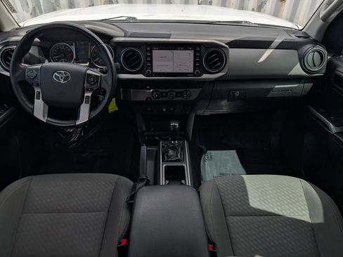 Used 2020 Toyota Tacoma SR5 image 18