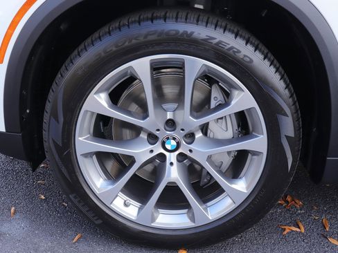 New 2026 BMW X5 xDrive50e w/ Climate Comfort Package image 48