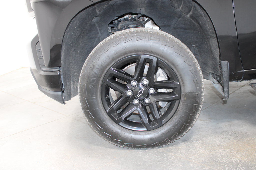 Used 2020 Chevrolet Silverado 1500 LT Trail Boss AWD/4WD image 38
