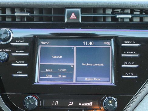 Used 2019 Toyota Camry SE image 14