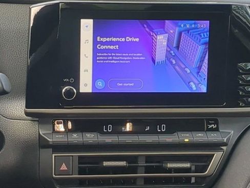 Used 2025 Toyota Camry LE image 15