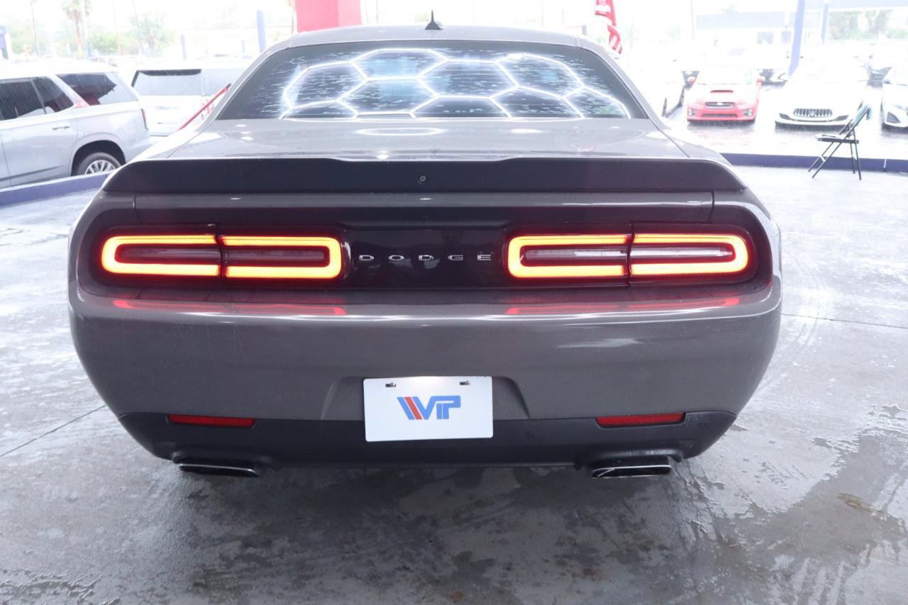 Used 2018 Dodge Challenger R/T Scat Pack w/ Dynamics Package RWD image 9