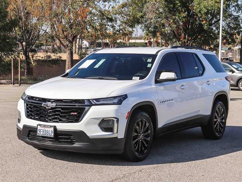 Used 2023 Chevrolet Traverse RS w/ LPO, Cargo Package image 3