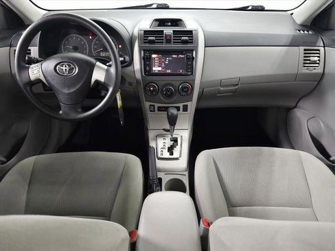 Used 2013 Toyota Corolla LE image 17