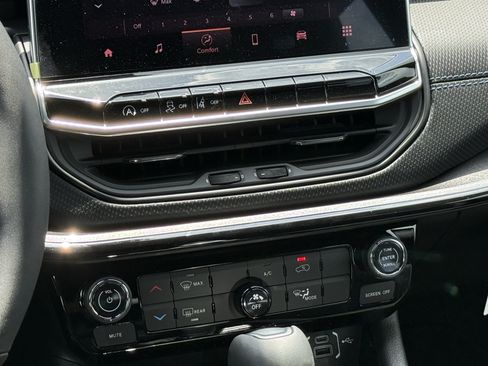 New 2026 Jeep Compass Latitude AWD/4WD image 14
