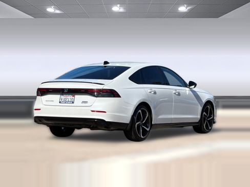 Used 2023 Honda Accord Sport image 8
