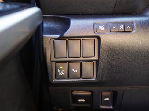 Used 2016 Lexus IS 200t w/ Premium Package image 32