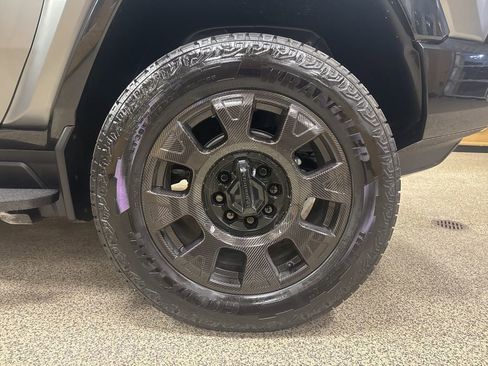 New 2026 GMC Hummer EV 3X w/ Carbon Fiber Edition Package AWD/4WD image 12