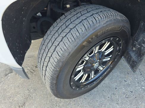 Used 2015 Chevrolet Colorado Z71 AWD/4WD image 29