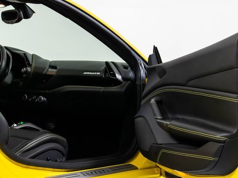 Certified 2019 Ferrari 488 GTB RWD image 45