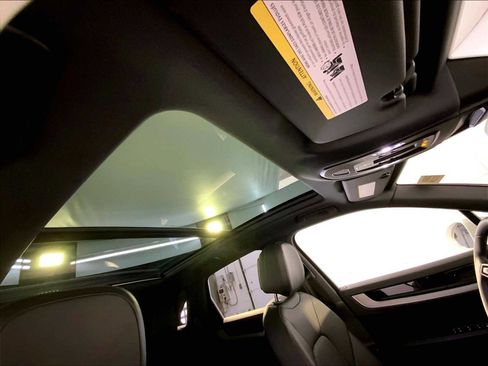 Certified 2025 Porsche Cayenne image 20