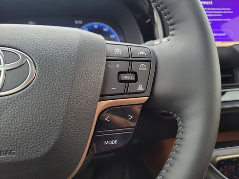 New 2026 Toyota Crown Signia Limited w/ Advanced Technology Package image 27