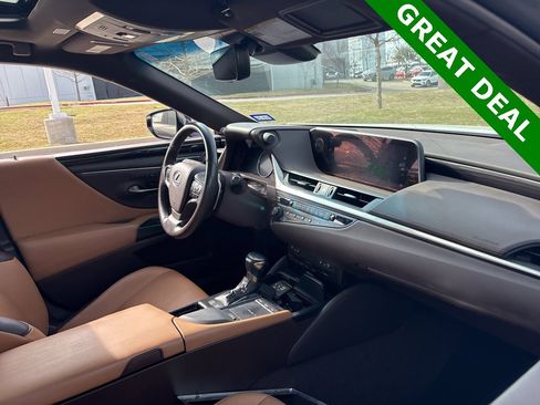 Used 2021 Lexus ES 300h w/ Premium Package image 12