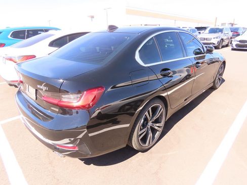 Used 2020 BMW 330i Sedan w/ Convenience Package image 3