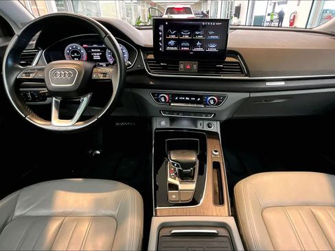 Used 2021 Audi Q5 2.0T Premium Plus w/ Premium Plus Package AWD/4WD image 16