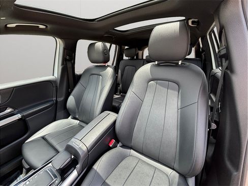 Used 2023 Mercedes-Benz GLB 250 4MATIC image 20