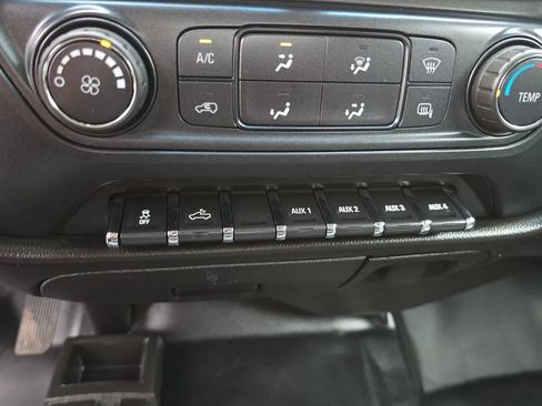 Used 2019 Chevrolet Silverado 2500 W/T w/ WT Convenience Package AWD/4WD image 23