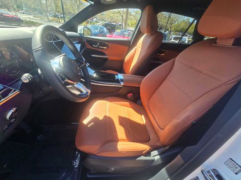Used 2026 Mercedes-Benz GLC 300 image 24