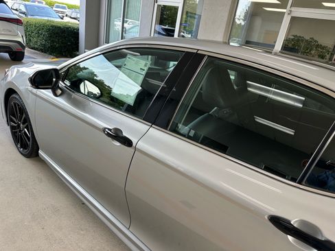 Used 2021 Toyota Camry XSE FWD image 12