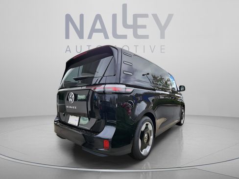 New 2025 Volkswagen ID. Buzz Pro S RWD image 3