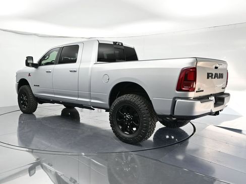 New 2026 RAM 2500 Laramie AWD/4WD image 7