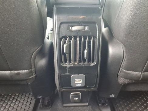 Used 2024 Jeep Compass Trailhawk image 18