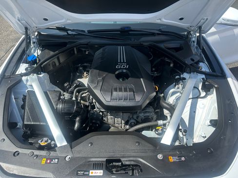 Used 2019 Genesis G70 2.0T Sport image 15