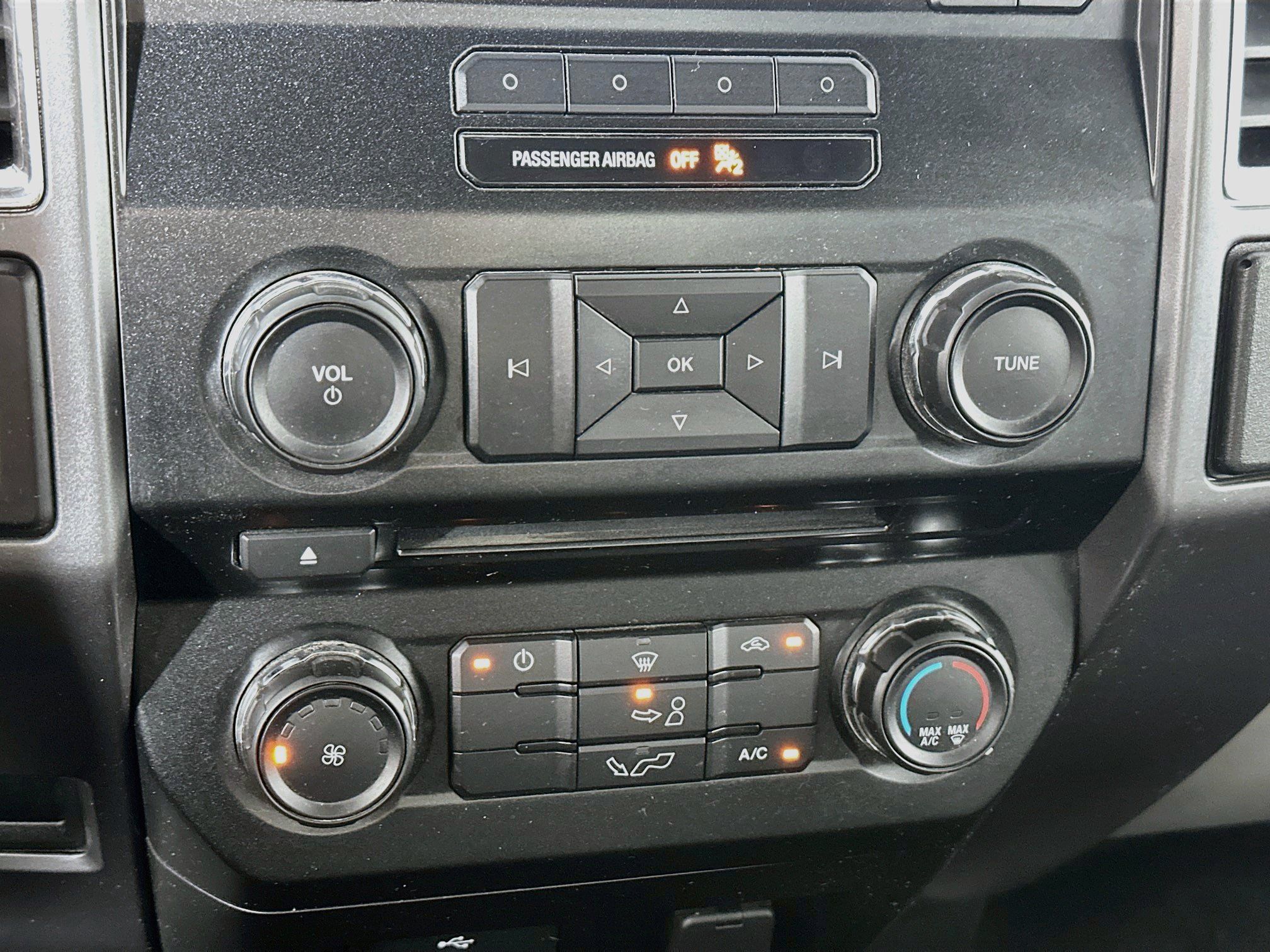 Used 2016 Ford F150 XLT AWD/4WD image 14