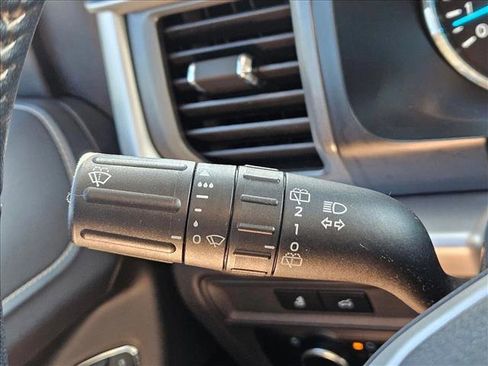 Used 2023 Ford Expedition XLT image 26