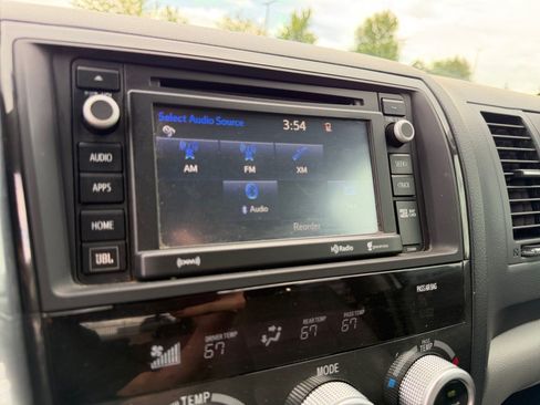 Used 2019 Toyota Sequoia Platinum w/ Carpet Mat Package (TMS) AWD/4WD image 12