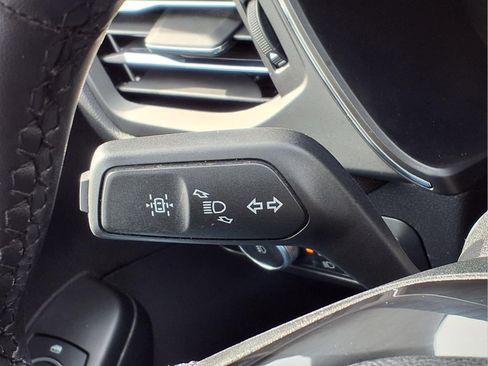 Used 2021 Ford Escape Titanium w/ Class II Trailer Tow Package image 17