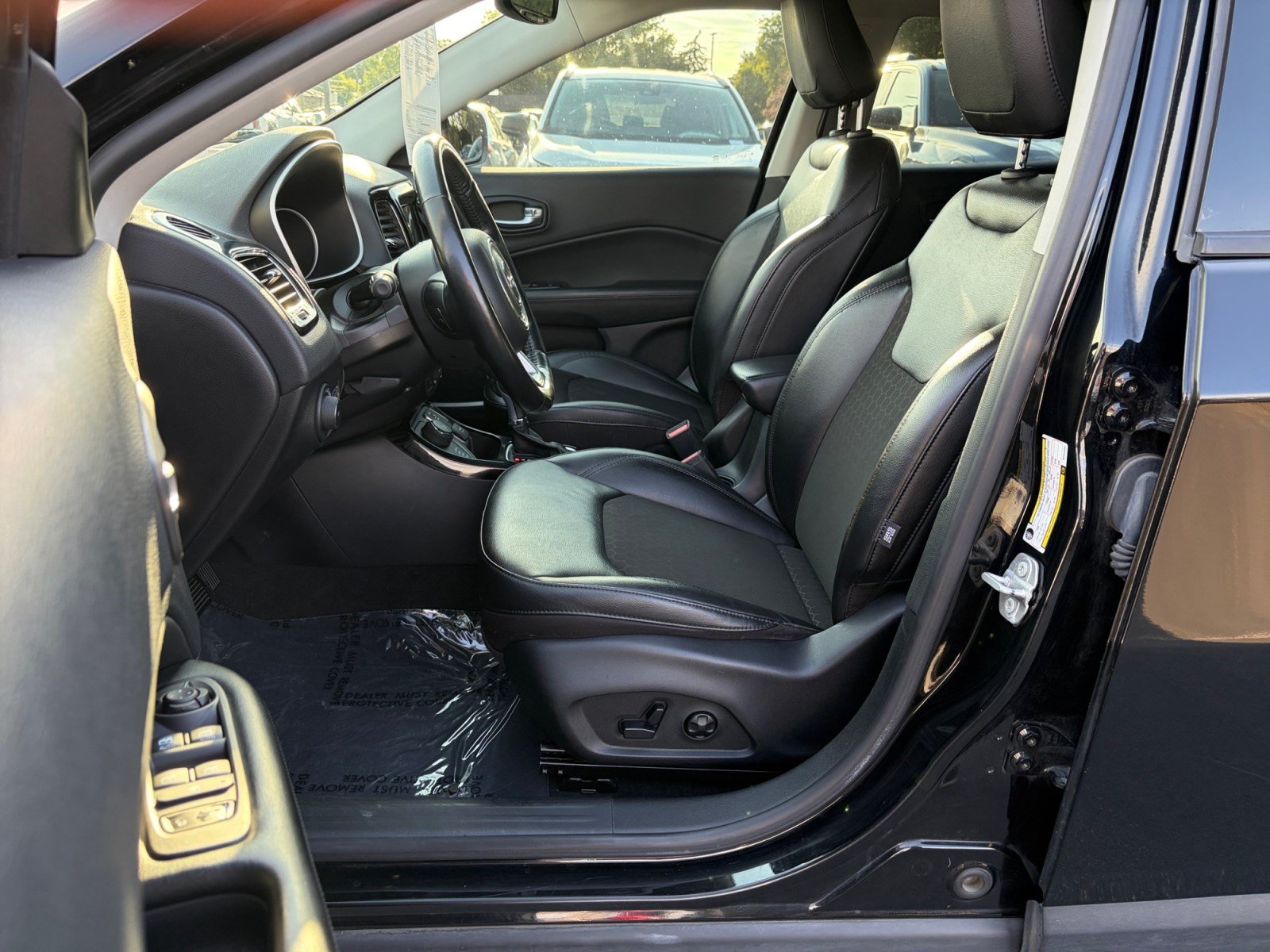 Used 2021 Jeep Compass Latitude AWD/4WD image 10