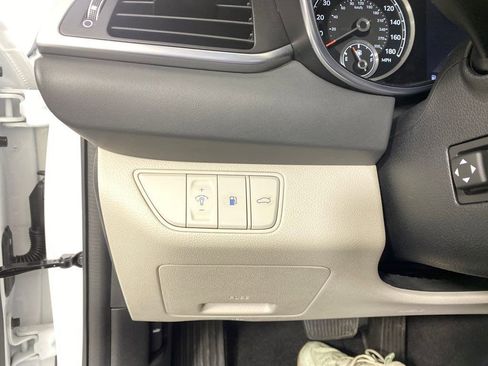 Used 2022 Genesis G70 2.0T w/ Prestige Package image 13