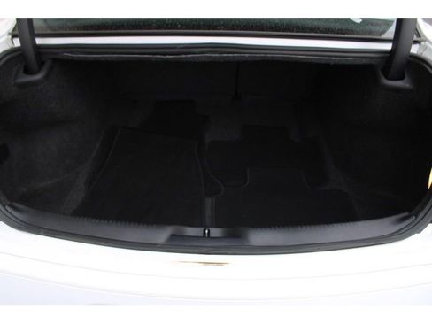 Used 2022 Chrysler 300 Touring w/ Sport Appearance Package image 7