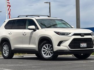 Used 2024 Toyota Grand Highlander AWD video 2