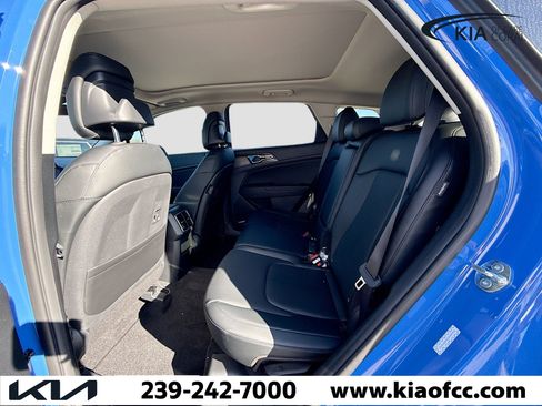 New 2026 Kia Sportage EX w/ EX Panorama Roof Package FWD image 19