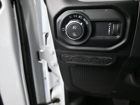 Used 2024 Jeep Gladiator Sport image 32