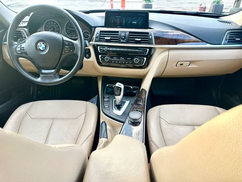 Used 2017 BMW 320i xDrive Sedan AWD/4WD image 14