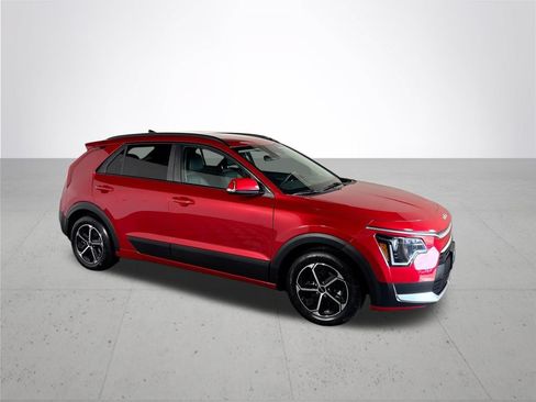 Certified 2024 Kia Niro EX w/ EX Cold Weather Package FWD image 5