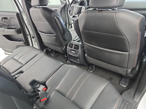 Used 2022 Honda Pilot TrailSport image 11