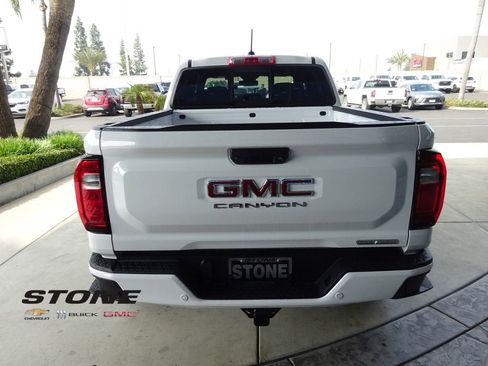 New 2026 GMC Canyon Elevation w/ Convenience Package image 7