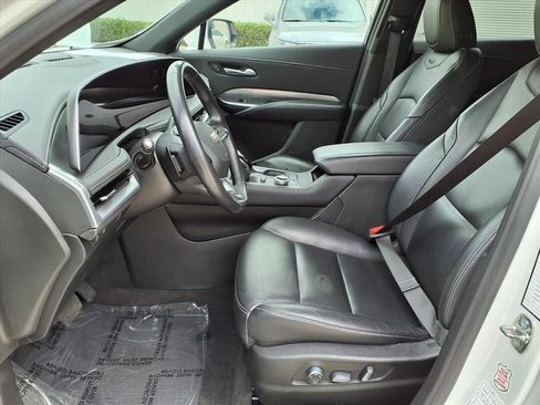 Certified 2024 Cadillac XT4 Premium Luxury AWD/4WD image 19