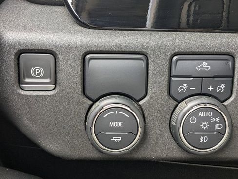Used 2022 Chevrolet Silverado 1500 RST w/ Redline Edition RWD image 24