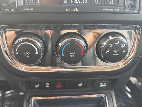 Used 2016 Jeep Patriot High Altitude AWD/4WD image 13