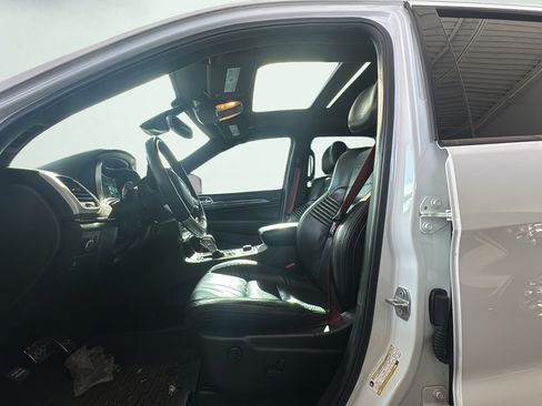 Used 2018 Jeep Grand Cherokee Trackhawk AWD/4WD image 19