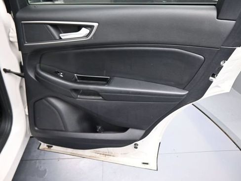Used 2019 Ford Edge SEL w/ Equipment Group 201A AWD/4WD image 15