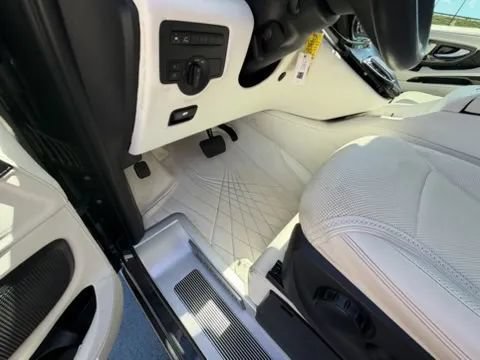Used 2021 Mercedes-Benz Metris Passenger w/ Premium Safety Package image 62