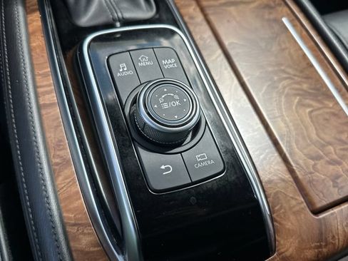 Used 2023 Nissan Armada SL w/ Captain's Chairs Package AWD/4WD image 22